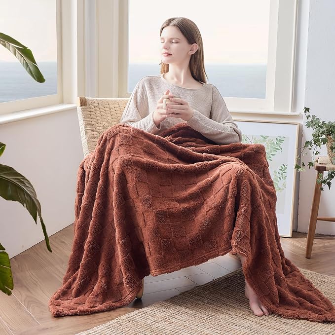NEWCOSPLAY 3D Checkered Flannel Twin Blanket, Coffee Checkered, 60"x80" | Super Soft Cute Lightweight Decorative Premium Silky Fleece Blanket for Couch Sofa Bed, Gift for Women Men, All Season Use