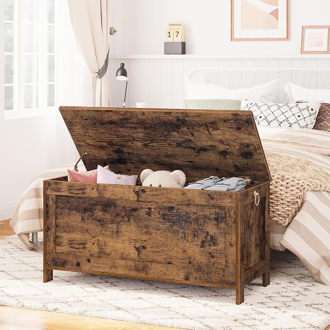 HOOBRO Toy Box, Retro Wooden Look Storage Chest with Safety Hinge, Entryway Storage Bench Supports 220 lb, 39.4 x 15.7 x 18.9 Inches Toy Chest Organizer, Easy Assembly (Rustic Brown) BF100CW01G1