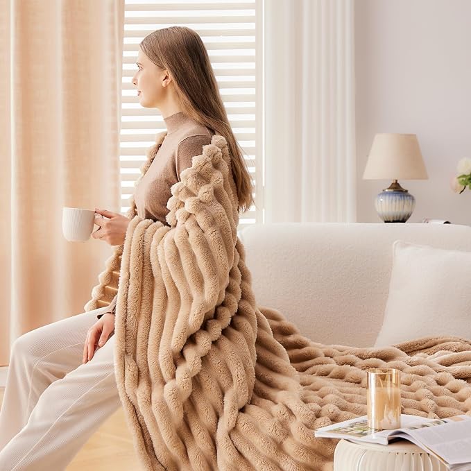 NEWCOSPLAY Fleece Ribbed Cozy Throw Blanket for Couch, Brown, 50"x60" | Premium Silky Flannel Blanket, Soft Lightweight Fluffy Throw Blanket for Bed Sofa Decor, Gift for All Season Use