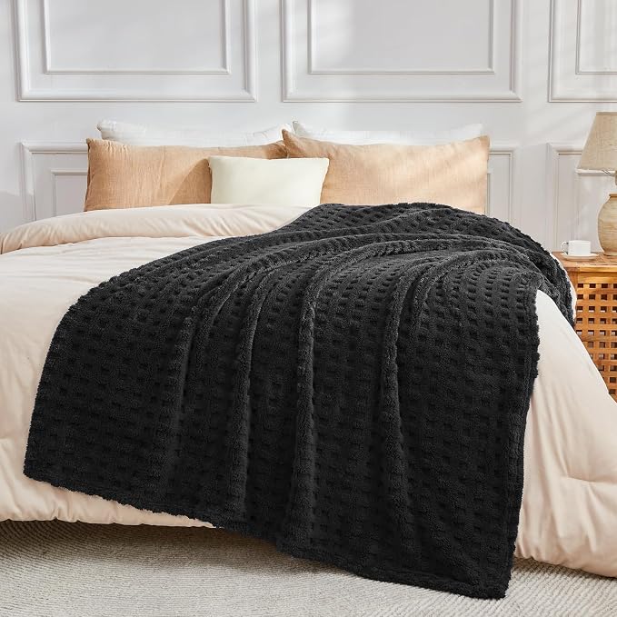 NEWCOSPLAY 3D Waffle Checkered Flannel King Blanket, Black, 90"x110" | Super Soft Cute Lightweight Decorative Premium Silky Fleece Blanket for Couch Sofa Bed, Gift for Women Men, All Season Use