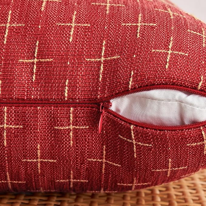 MIULEE Pack of 2 Christmas Decorative Burlap Linen Throw Pillow Covers Modern Farmhouse Pillowcase Rustic Woven Textured Cushion Cover for Sofa Couch Bed 18x18 Inch Christmas Red