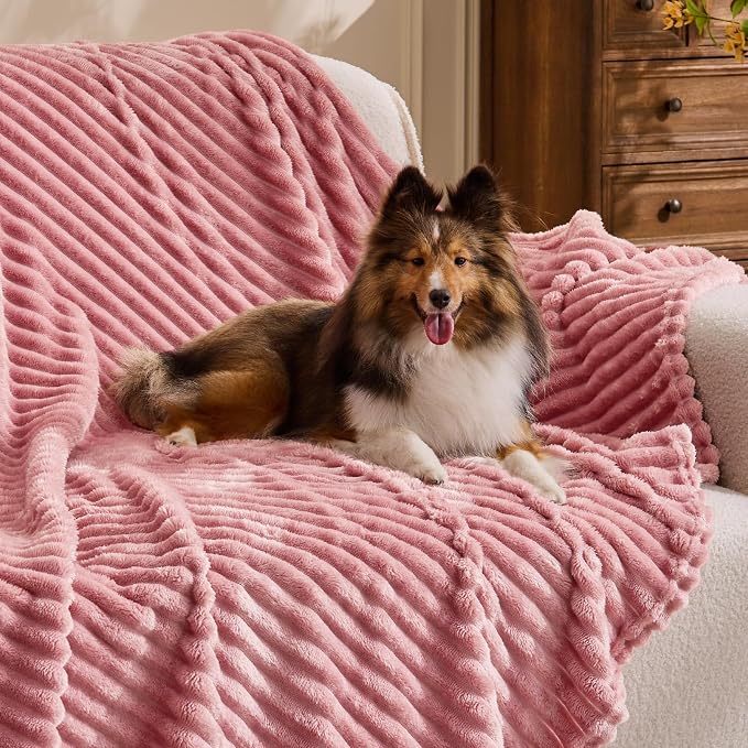 BEDELITE 3D Ribbed Jacquard Pink Fleece Throw Blanket for Couch, 50x70 Inch | Soft Warm Decorative Fluffy Blanket, Cozy Plush Lightweight Fuzzy Throw Blanket for Bed Sofa Home Room Decor, Gift for Women