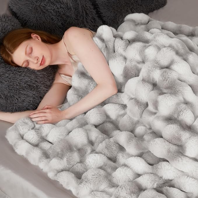 Luxury 1000GSM Faux Rabbit Fur Throw Blanket, Super Heavy Warm Cozy Grey Blankets for Couch Bed Sofa, Ruched Plush Fuzzy Elegant Soft Reversible Mink Blanket for Living Room Bedroom