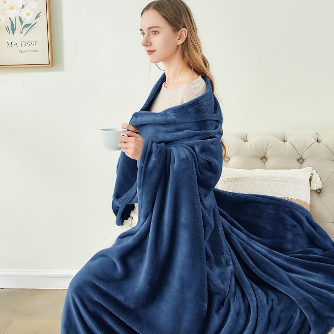 BEDELITE Fleece Blanket Soft Plush King Size Bed Blanket Navy 108"x90" | Ultra Soft Fleece, Plush Microfiber, Lightweight Warmth, All Season Comfort, Fade Resistant, Machine Washable