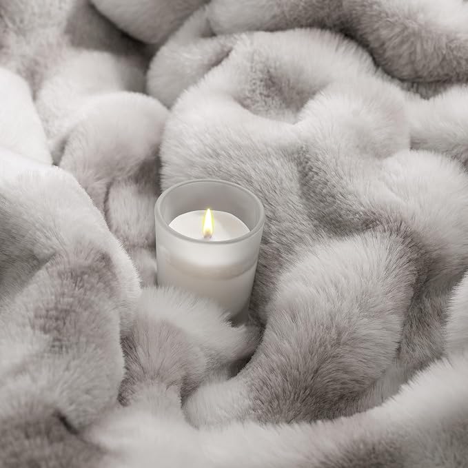 Luxury 1000GSM Faux Rabbit Fur Throw Blanket, Super Heavy Warm Cozy Grey Blankets for Couch Bed Sofa, Ruched Plush Fuzzy Elegant Soft Reversible Mink Blanket for Living Room Bedroom