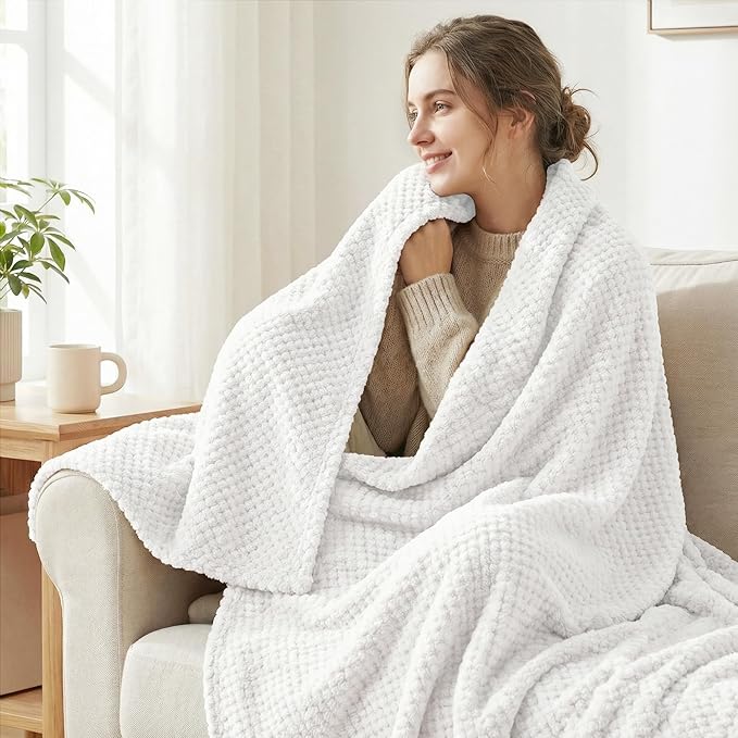 Exclusivo Mezcla Large Waffle Fleece Throw Blanket for Couch, White | Lightweight Soft Blanket for Sofa, Bed, Living Room, Plush Fluffy Throw for Home Decor, Travel, All Season, 50x70 Inches