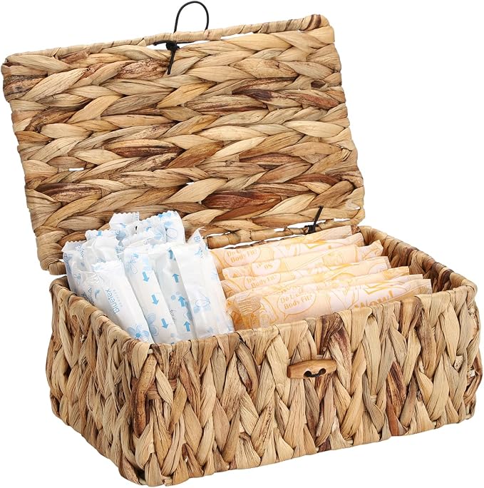 Sumnacon Woven Tampon Holder for Bathroom, Wicker Water Hyacinth Feminine Product Organizer with Lid, Farmhouse Rustic Tampon and Pad Organizer, Woven Storage Baskets Bin for Counter Toilet Tank