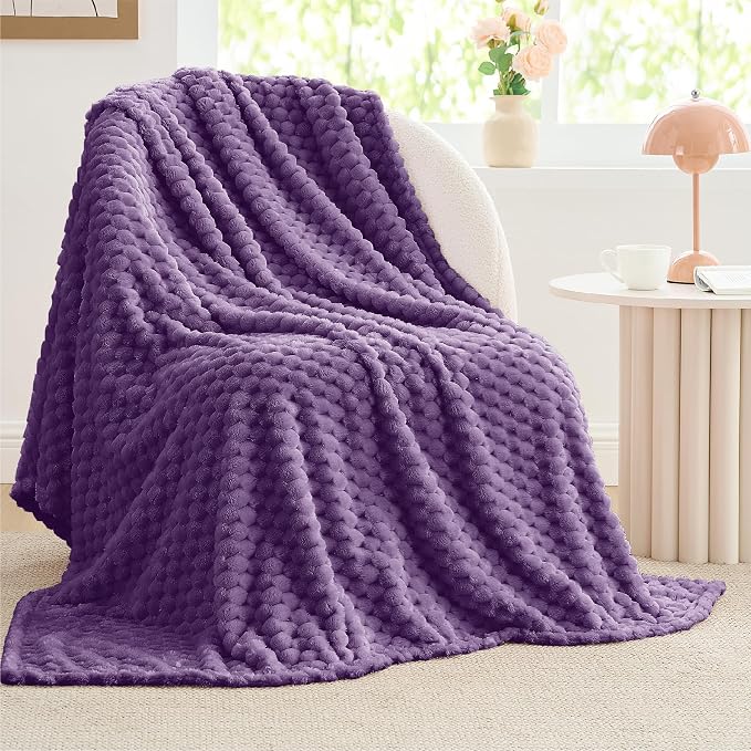 BEDELITE Purple Twin Blanket for Couch, Soft Cozy Gifts for Women, 60 * 80 | 3D Jacquard Decorative Fleece Blanket, Super Soft Plush Throws, Cute Birthday Gift for Women & Men, Suitable for All Seasons