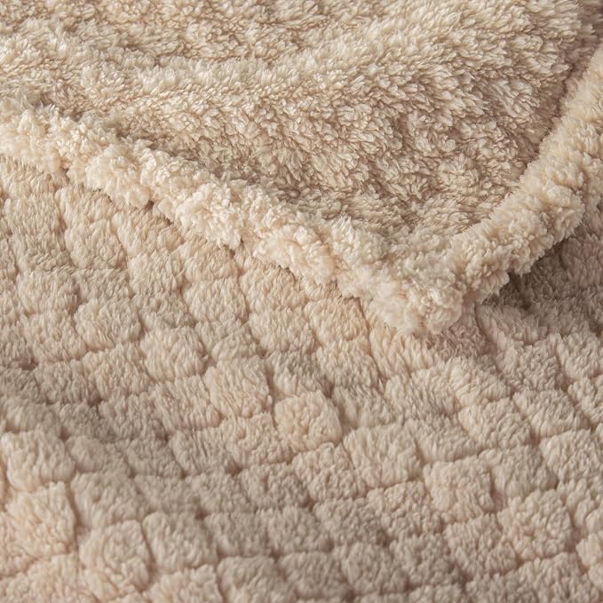 Exclusivo Mezcla Soft Fleece Throw Blanket for Couch, Camel | Jacquard Lightweight Cozy Throws for Bed, Sofa, Breathable Decorative Fuzzy Textured All Season Use, 50x60 Inches