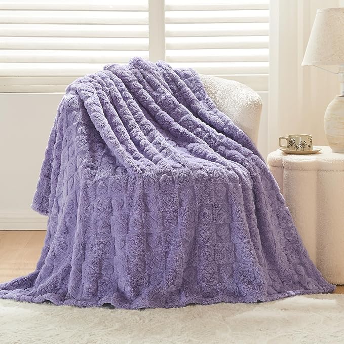 NEWCOSPLAY 3D Heart Checkered Flannel Queen Blanket, Lavender, 90"x90" | Super Soft Cute Lightweight Decorative Premium Silky Fleece Blanket for Couch Sofa Bed, Gift for Women Men, All Season Use