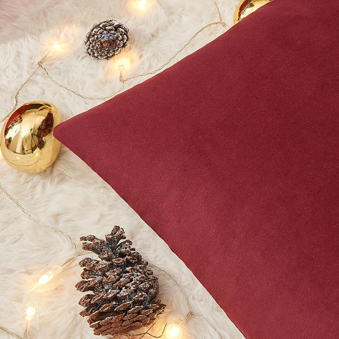 Christmas Burgundy Pillow Covers Set of 2 18x18 Inch Throw Pillow Covers, Soft Velvet Xmas Wine Red Decorative Pillow Covers for Couch Sofa Bed Living Room, Home Modern Decor