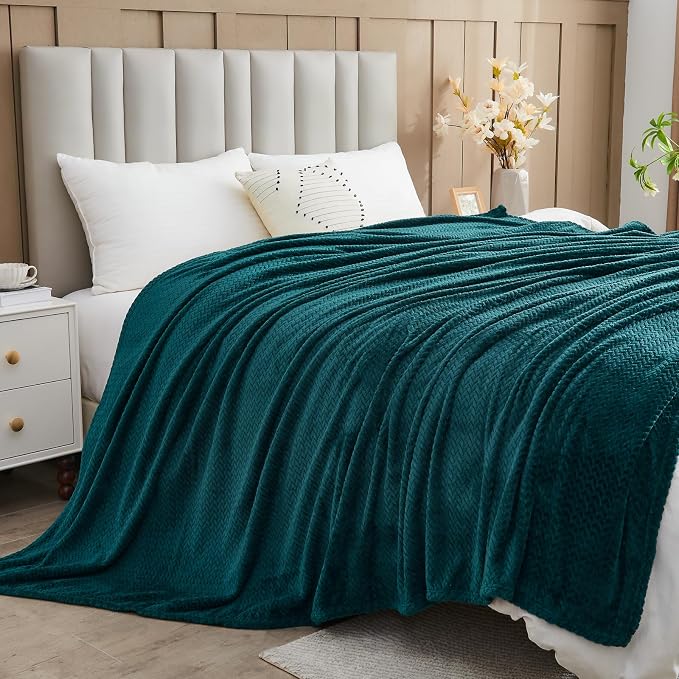 NEWCOSPLAY Fleece Leaves Pattern King Blanket, Dark Teal, 90"x110" | Super Soft Throw Blanket, Lightweight Cozy Bed Sofa Blanket, Premium Silky Flannel Fleece, Travel Blanket for All Season Use