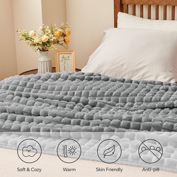 BEDELITE Grey Checked Fleece Throw Blankets Queen Size for Bed, 90x90 Inch | Soft Warm Fuzzy Fluffy Blanket for Bed Sofa, Lightweight Plush Cozy Blankets for Home Room Decor, Gift for Women, All Season