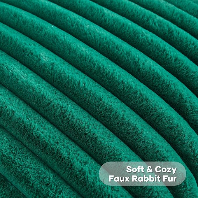 FUTEI Pack of 2 Faux Fur Throw Pillow Covers 16x16 Inch, Emerald Green | Fluffy Faux Rabbit Fur Front/Premium Velvet Back,Hidden Zipper,Machine Washable,Non-Shedding,Colorfast,Insert Not Included.