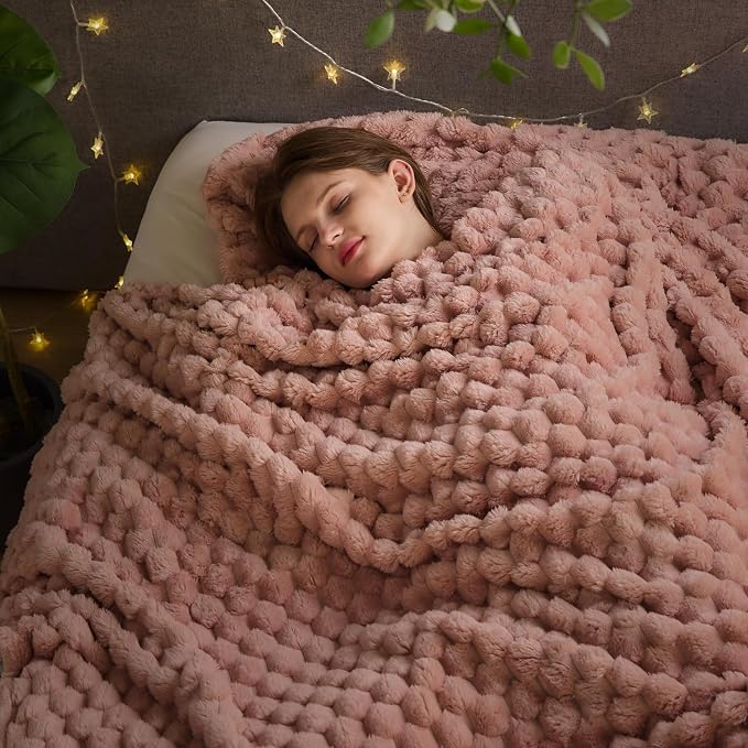 NEWCOSPLAY Fleece Clouds Cozy King Blanket for Couch, Pink, 90"x110" | Premium Silky Flannel Blanket, Soft Lightweight Fluffy Throw Blanket for Bed Sofa Decor, Gift for All Season Use