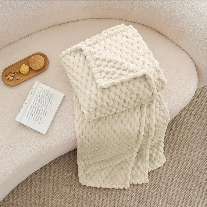 BEDELITE Cream Twin Blanket for Couch, Soft Cozy Gifts for Women, 60 * 80 | 3D Jacquard Decorative Fleece Blanket, Super Soft Plush Throws, Cute Birthday Gift for Women & Men, Suitable for All Seasons