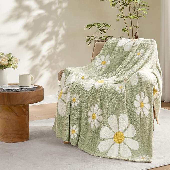 Snuggle Sac Spring Flower Throw Blanket for Couch, Fuzzy Microfiber Warm Winter Daisy Floral Blankets, Cute Throws for Girls Daughter Gifts, Flower Sage Green, 50x60 inches