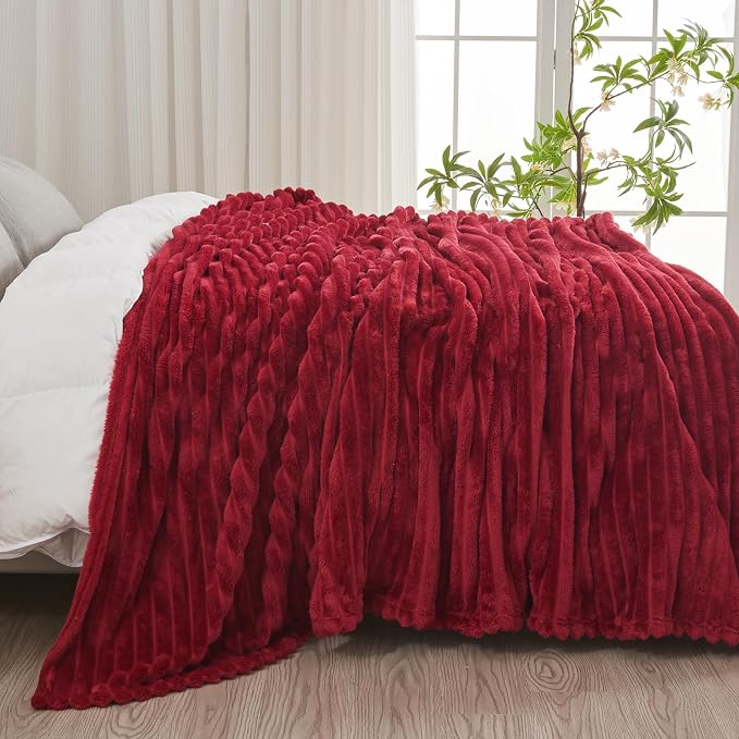 NEWCOSPLAY Fleece Ribbed Cozy King Blanket for Couch, Red, 90"x110" | Premium Silky Flannel Blanket, Soft Lightweight Fluffy Throw Blanket for Bed Sofa Decor, Gift for All Season Use