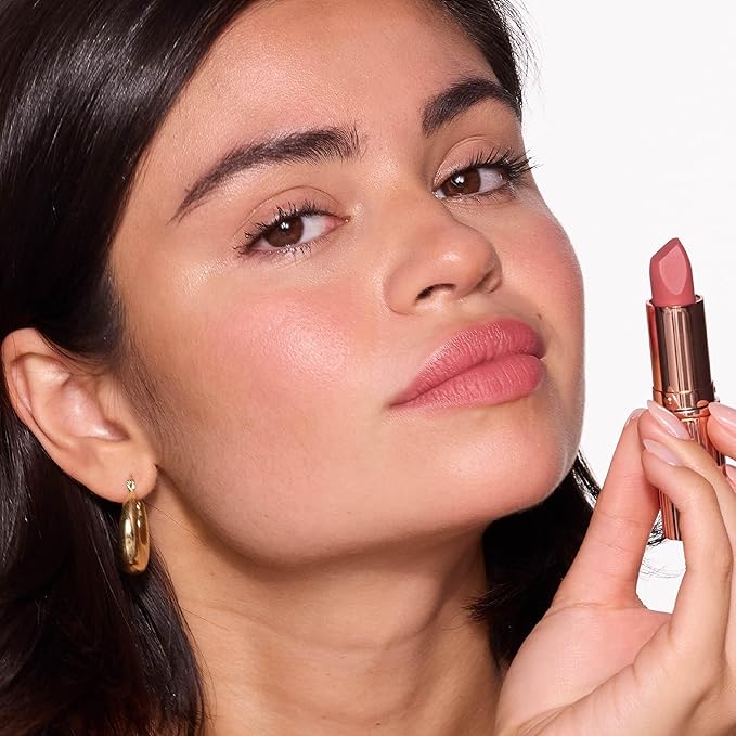 MCoBeauty - Crème Matte Luxe Lipstick - Long-Lasting Hydrating Soft Matte Lipstick with Square-Tip Bullet - Very Shelley, Taupe Nude Shade - 3.5g - Lip Makeup