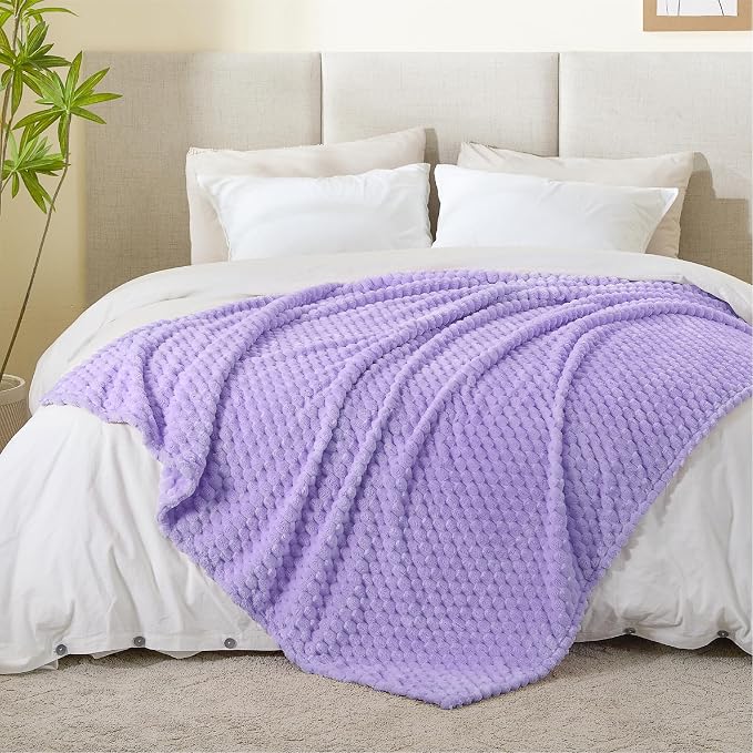 BEDELITE Lavender Large Throw Blanket for Couch, Cozy Gift for Women, 50*70 | 3D Jacquard Decorative Fleece Blanket, Super Soft Plush Throw, Cute Birthday Gift for Women & Men, Suitable for All Seasons