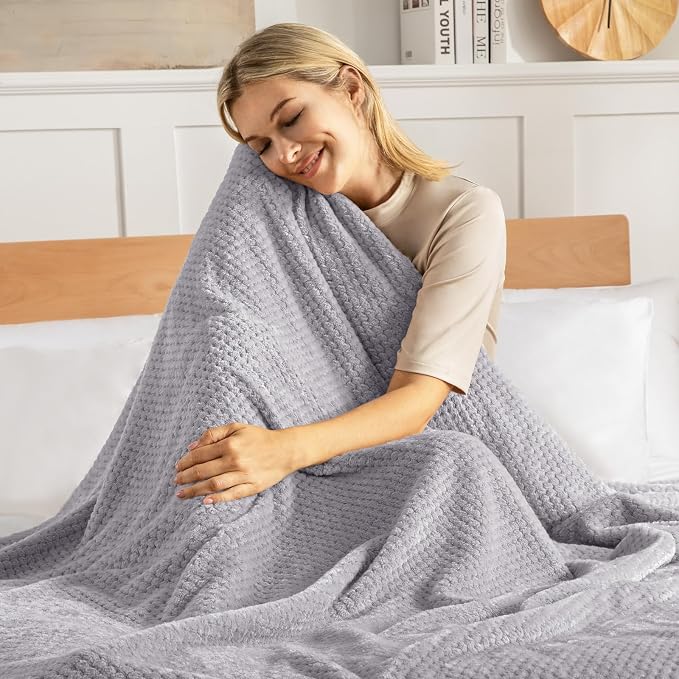 Exclusivo Mezcla Soft Waffle Fleece Bed Blanket Queen Size, Light Gray | Lightweight Plush Blanket for Bed, Bedroom, Cozy Flannel with Waffle Texture, Stylish Home Decor, All Season, 90x90 Inches
