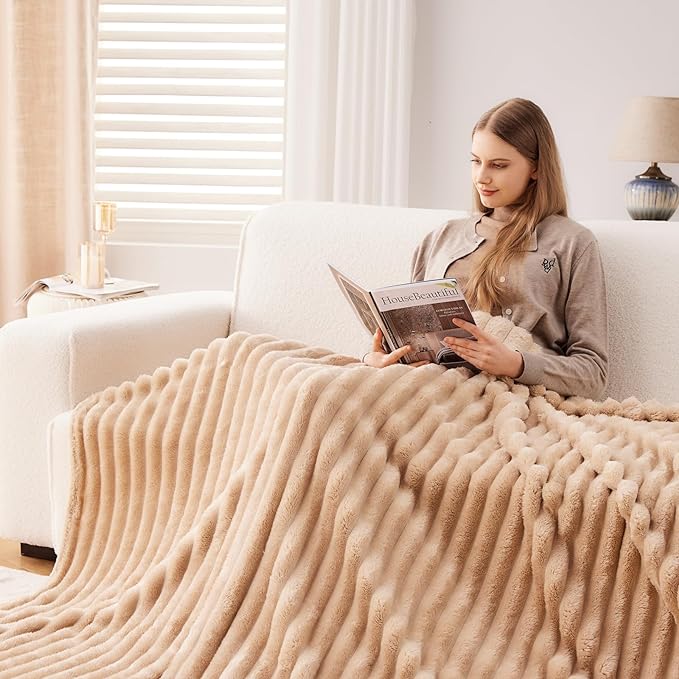 NEWCOSPLAY Fleece Ribbed Cozy Throw Blanket for Couch, Brown, 50"x60" | Premium Silky Flannel Blanket, Soft Lightweight Fluffy Throw Blanket for Bed Sofa Decor, Gift for All Season Use