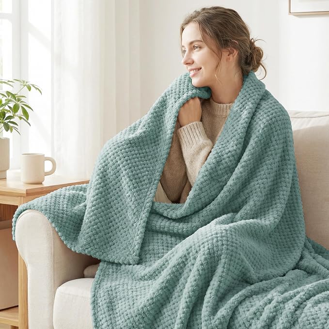 Exclusivo Mezcla Large Waffle Fleece Throw Blanket for Couch, Celadon | Lightweight Soft Blanket for Sofa, Bed, Living Room, Plush Fluffy Throw for Home Decor, Travel, All Season, 50x70 Inches