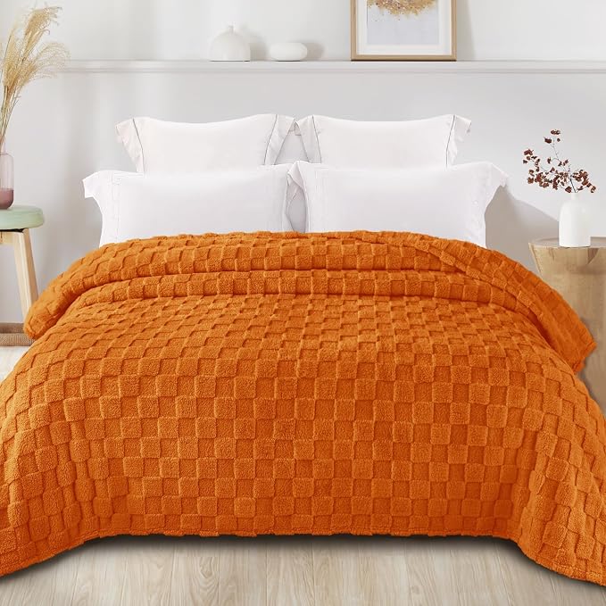 Exclusivo Mezcla 3D Checkered Fleece King Blanket for Bed, Burnt Orange | Super Soft and Cozy Fluffy Blanket, Lightweigh and Breathable Blanket for Living Room, Bedroom, Decor, All Season, 104"x90"