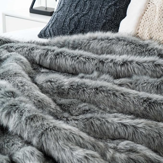 BATTILO HOME Grey Faux Fur Throw Blankets 60x80 in Luxury Decorative Fuzzy Warm Cozy Fake Fur Blanket for Bed Sofa Couch | Luxury Soft Cozy Plush Elegant Furry Fluffy Faux Fur Blanket for Couch, Sofa, Living Room, Long Pile with Black Tips
