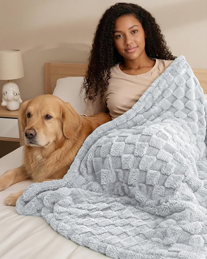 Utopia Bedding Plush Checkered Fleece Blanket Cool Grey King (90x102 Inch) | Soft, Cozy, Couch, Bed, Home Decor, Travel Friendly, Throws, Gift for Women and Men