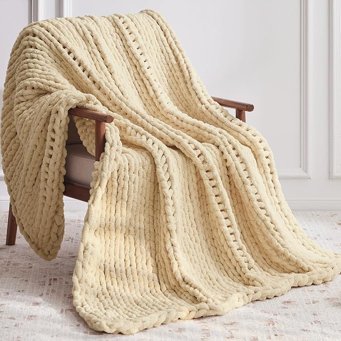 Negwoo Chunky Knit Throw Blanket, Knitted Throw Chenille Yarn, 80"*90" | Soft Thick Cable Knitted Blankets, Handmade Big Thick Blanket, Machine Washable Cute Comfy Blanket for Home Decor, Oatmeal