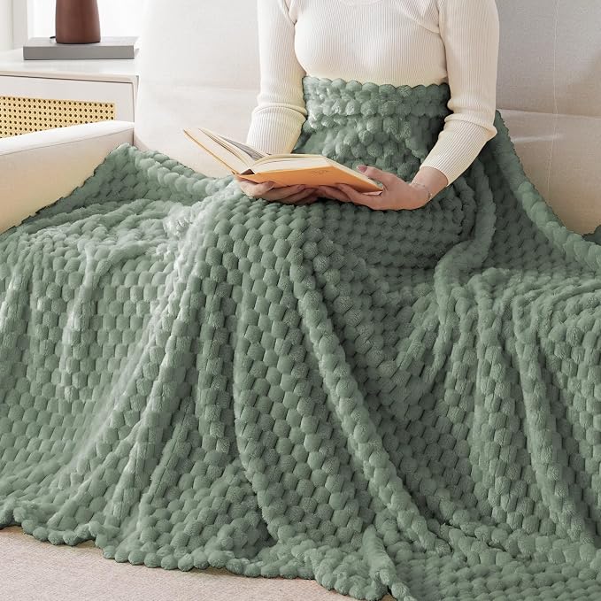 Bnuitland Flannel Throw Blanket, 300 GSM Fleece Cozy Warm Soft Home Decor Lightweight Bed Sofa Blanket for Adults, Suitable for All Seasons(Sage Green,50X71 inches with Pillow Cover)