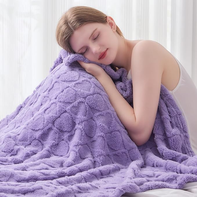 NEWCOSPLAY 3D Heart Checkered Flannel Twin Blanket, Lavender Love, 60"x80" | Super Soft Cute Lightweight Decorative Premium Silky Fleece Blanket for Couch Sofa Bed, Gift for Women Men, All Season Use