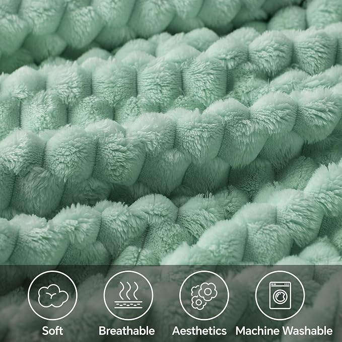 BEDELITE Mint Green Throw Blanket for Couch, Soft Gifts for Women, 50 * 60 | 3D Jacquard Decorative Fleece Blanket, Super Soft Plush Throws, Cute Birthday Gift for Women & Men, Suitable for All Seasons