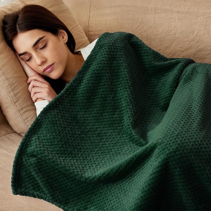 Exclusivo Mezcla Large Waffle Fleece Throw Blanket for Couch, Green | Lightweight Soft Blanket for Sofa, Bed, Living Room, Plush Fluffy Throw for Home Decor, Travel, All Season, 50x70 Inches