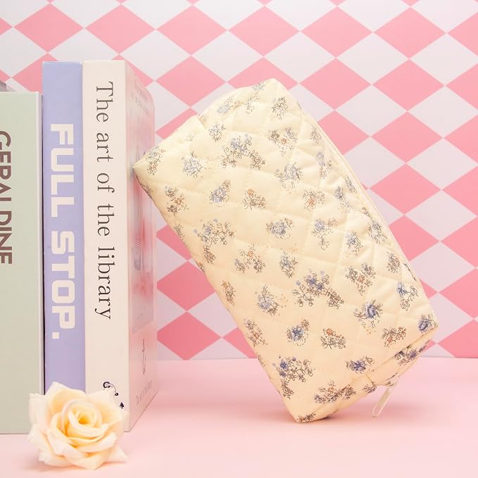 PAZIMIIK Small Quilted Makeup Bag,Zipper Cosmetic Pouch,Hyacinth Beige | Lightweight Cosmetic Bag Organizer for Women,Purse Storage Holds Makeup,Toiletries,Skincare,Beauty Essentials,Travel Items