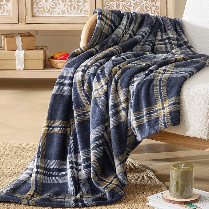 BEDELITE Plaid Fleece Twin Blanket, Navy Tartan 60x80 Inches | 100% Polyester Microfibe, Soft Cozy, Lightweight Warm, Classic Buffalo Plaid, Room Decor, Gift for Men Boys, for Couch Bed