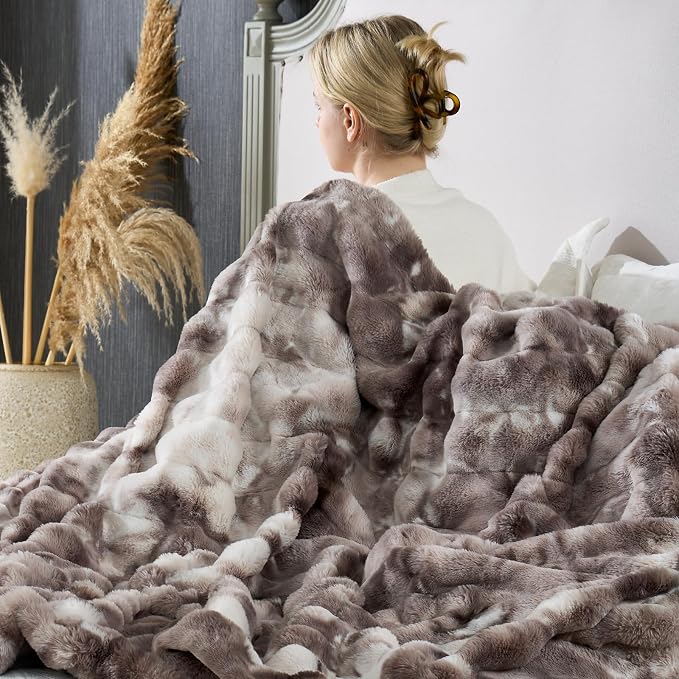 Cozy Bliss Deluxe Striped Rabbit Faux Fur Throw Blanket, Soft Fluffy Warm Plush Blanket for Winter, Modern Homr Decor, Tie-dye Grey 50"x60"