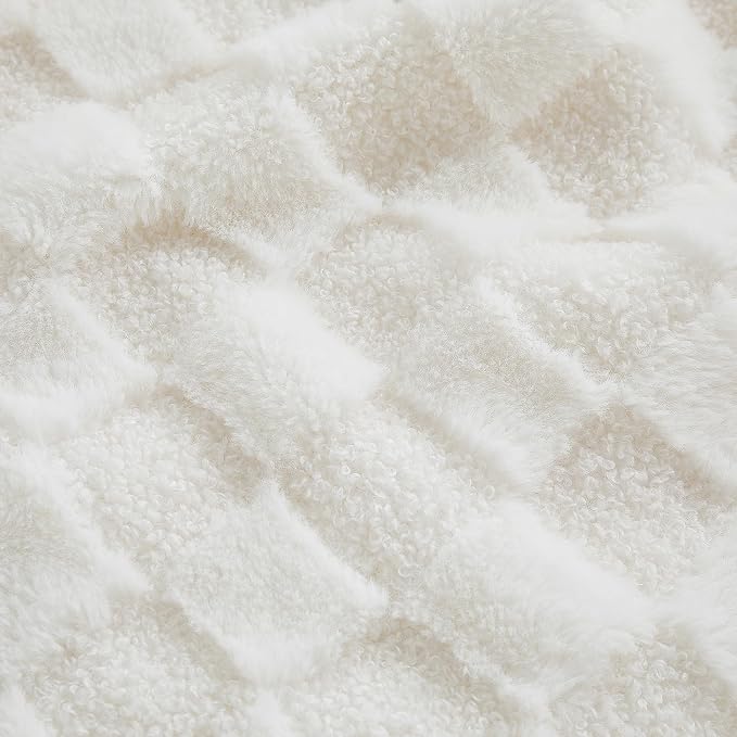 Luxury 3D Checkered Throw Blanket Reversible Thick Warm Blankets for Couch | Soft Velvet Flannel Fuzzy Plush Gift for Women