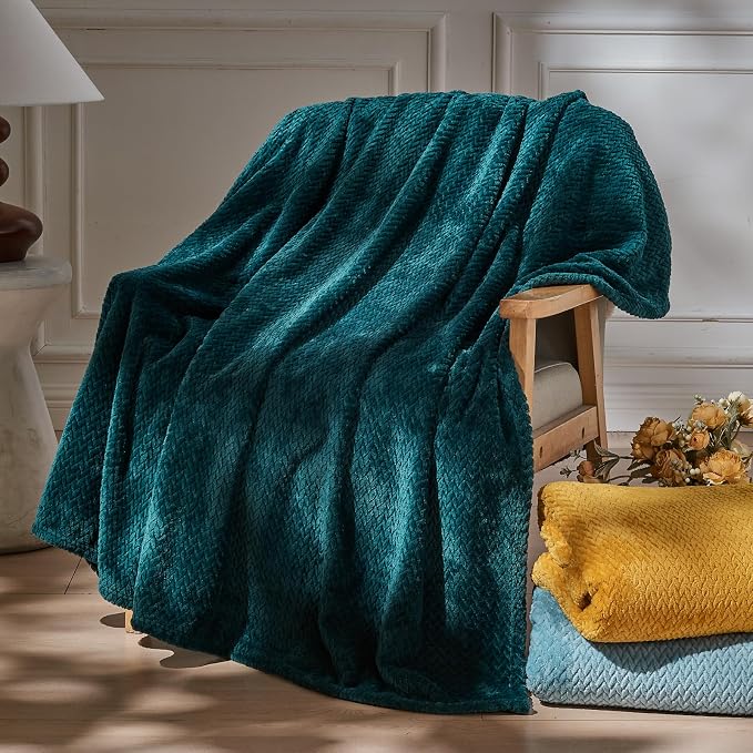 NEWCOSPLAY Fleece Leaves Pattern King Blanket, Dark Teal, 90"x110" | Super Soft Throw Blanket, Lightweight Cozy Bed Sofa Blanket, Premium Silky Flannel Fleece, Travel Blanket for All Season Use