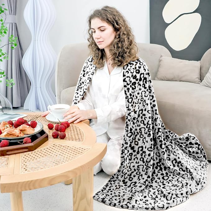 Black Leopard Print Throw Blanket for Women, Soft Cozy Cheetah Blanket, Fleece Throw for Bed Sofa Couch, Mothers Day Birthday Gifts for Women Mom Daughter, 40"x50"