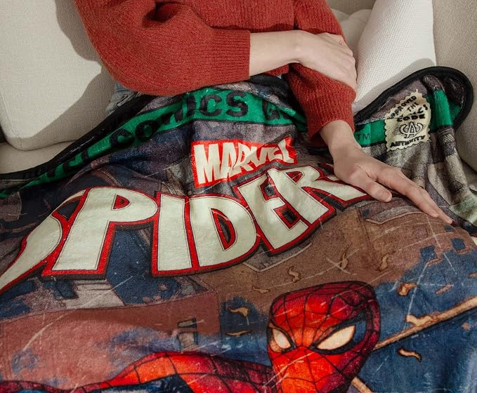 Spider-Man Marvel Comics Friendly Neighborhood Fleece Throw Blanket | Soft Polyester Cover for Sofa, Bed | 45 x 60 Inches