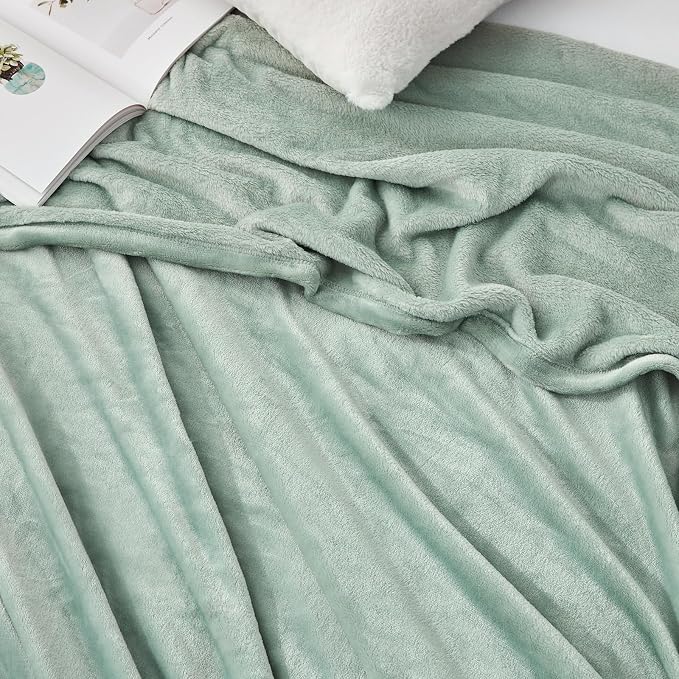Hansleep Full Grey Green Fleece Blanket, Soft Flannel Bed Blanket | Fuzzy Cozy Blanket 84x90 Inches, Multi-use for Bed, Sofa, Couch, Travel, Camping, All Season Warm Lightweight Cover