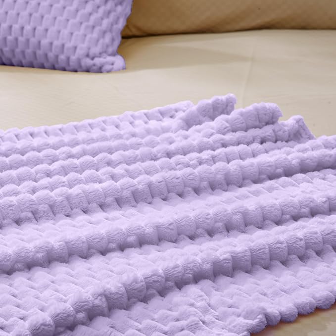 Vessia Flannel Fleece Throw Blanket(50x70 inch), 3D Jacquard Light Purple Fuzzy and Warm Blanket for Couch, Sofa, Bed, 300GSM Super Soft Touch Cozy Lightweight Lilac Throw for All-Season Home Decor