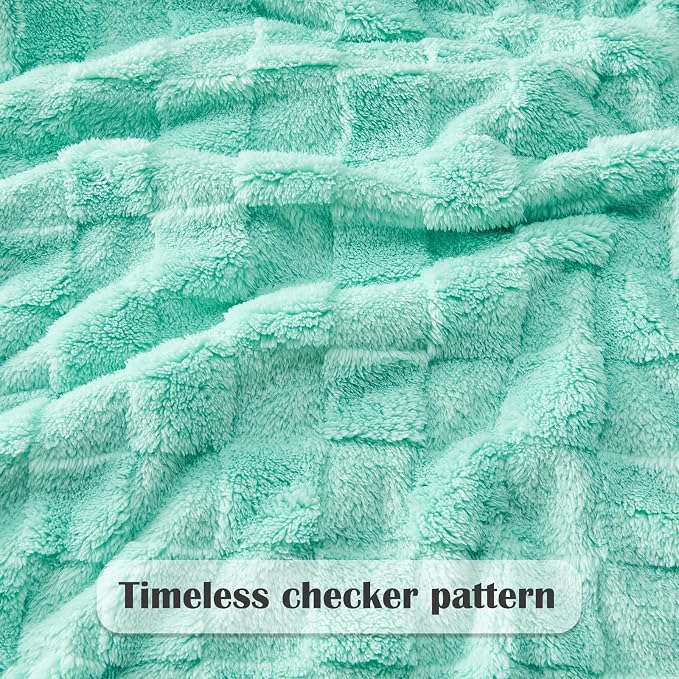 NEWCOSPLAY 3D Checkered Flannel Queen Blanket, Aqua Checkered, 90"x90" | Super Soft Cute Lightweight Decorative Premium Silky Fleece Blanket for Couch Sofa Bed, Gift for Women Men, All Season Use