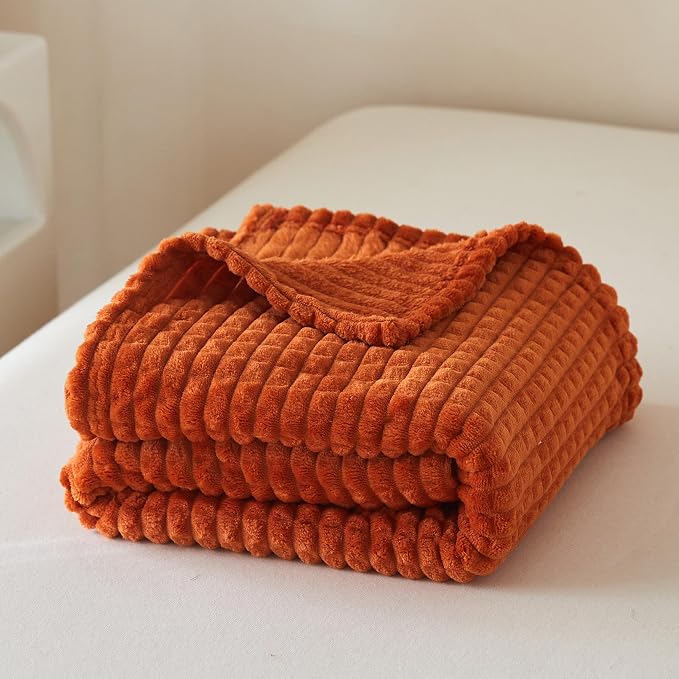 Simple&Opulence Burnt Orange Throw Blanket for Couch-Super Soft Fluffy Blankets for Women 50x70 Inches Cozy Lightweight Fleece Blanket for Home Decor