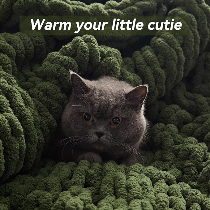 Negwoo Chunky Knit Throw Blanket, Knitted Throw Chenille Yarn, 80"*90" | Soft Thick Cable Knitted Blankets, Handmade Big Thick Blanket, Machine Washable Cute Comfy Blanket for Home Decor, Green