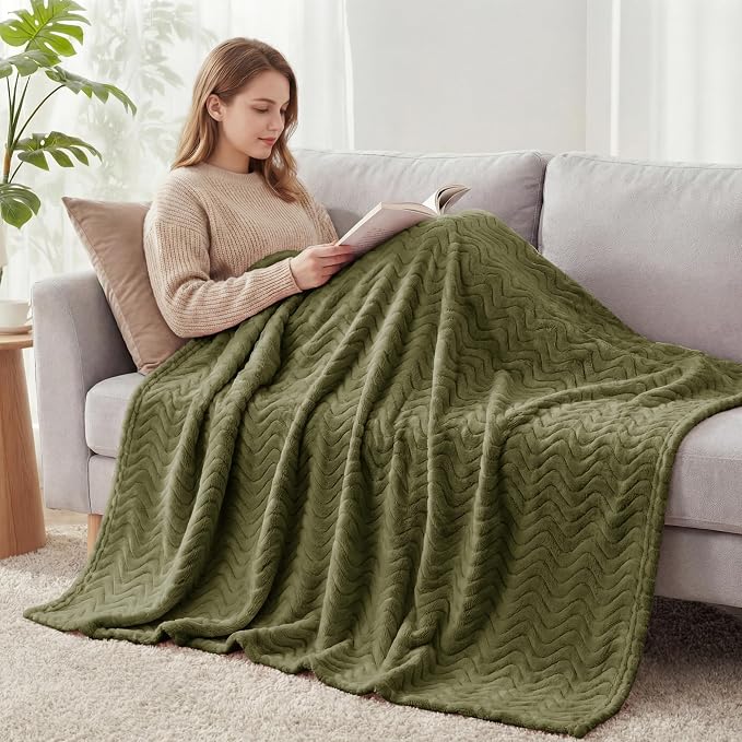Exclusivo Mezcla Soft Fleece Blanket King Size for Bed, Sofa, Olive Green | 90"x104" Breathable Lightweight Flannel Blanket for Summer, Plush Cozy Jacquard Wave for Home Decor