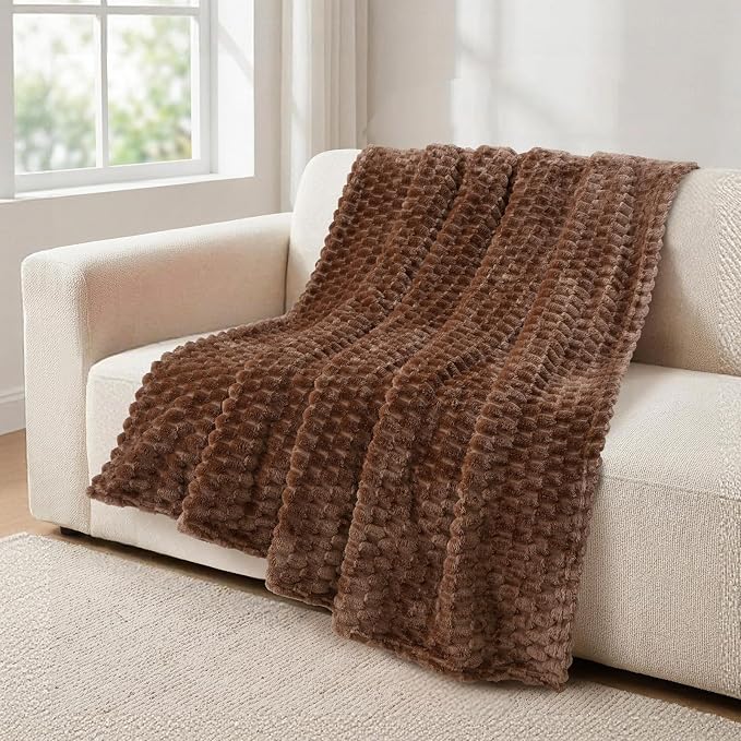 Vessia Flannel Fleece Throw Blanket(50x70 inch), 3D Jacquard Mocha Fuzzy and Warm Blanket for Couch,Sofa,Bed, 300GSM Super Soft Touch Cozy Lightweight Throw for All-Season Home Decor