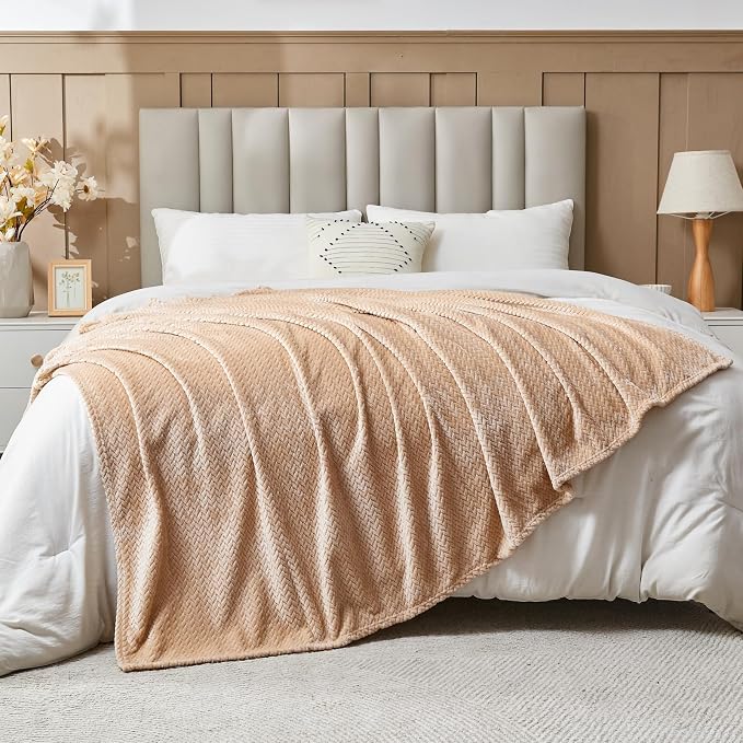 NEWCOSPLAY Fleece Leaves Pattern Twin Blanket, Brown, 60"x80" | Super Soft Throw Blanket, Lightweight Cozy Bed Sofa Blanket, Premium Silky Flannel Fleece, Travel Blanket for All Season Use